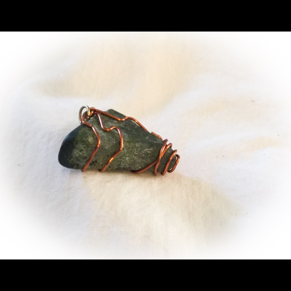 Wire wrapping stone - Picture 2 of 3